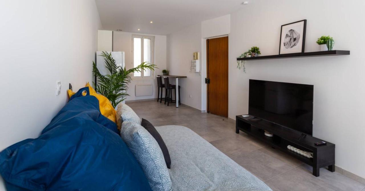 Maxbnb - Climatise - Grand Studio 37M2 & Terrasse 30M2 - Est Тулон Екстериор снимка